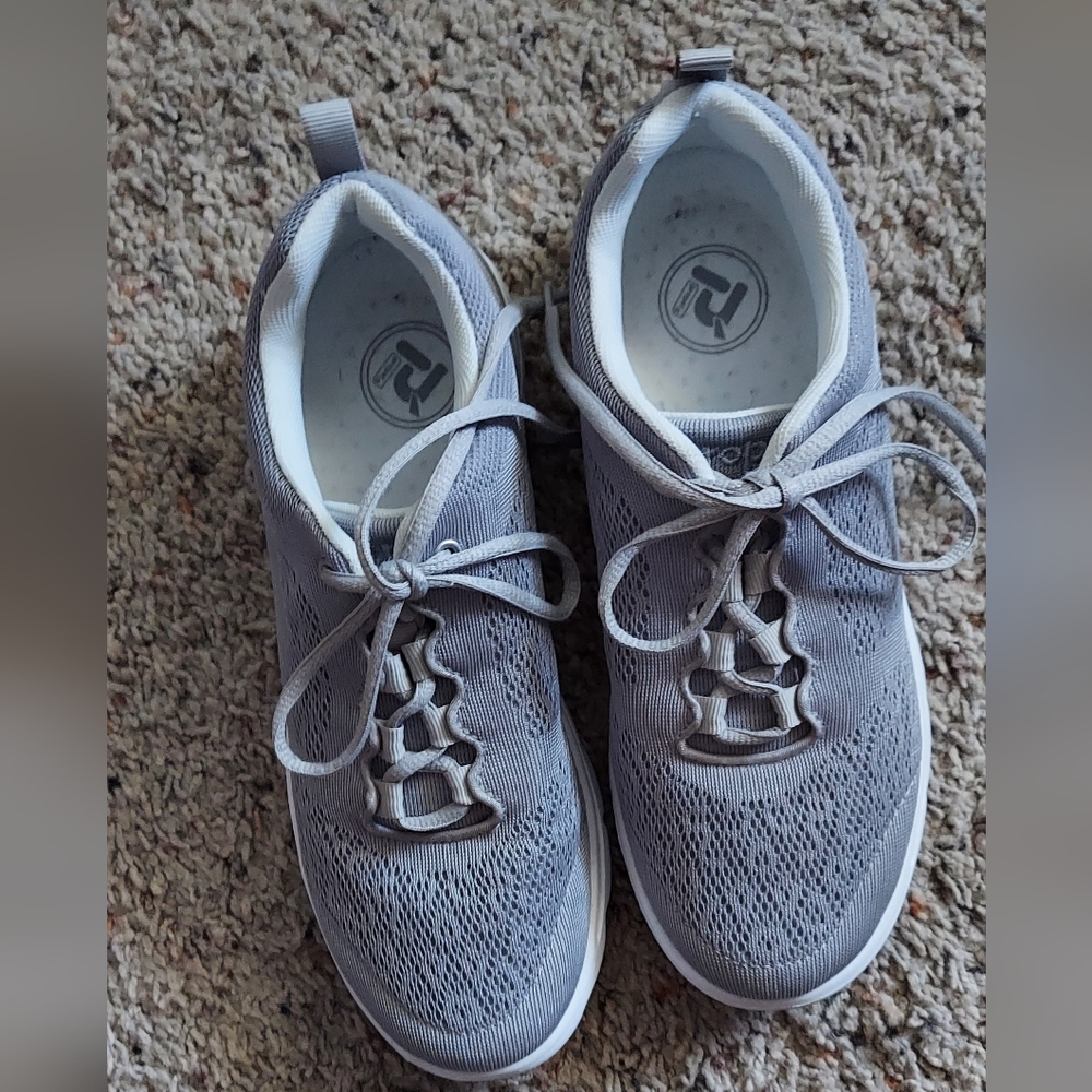 Like New Light weight Propet Sneakers